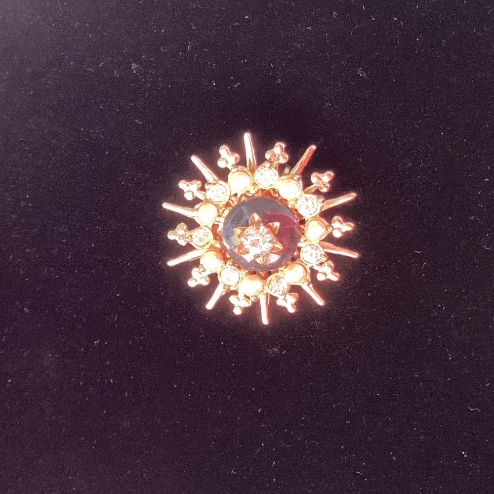 Vintage Emmons Faux Pearl & Rhinestone Starburst Star- shaped Goldtone Brooch
